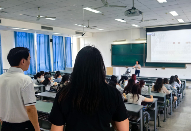 往往只见树木不见森林难以在中小学开扩提质的跨学科科学教育 往往只见树木不见森林难以在中小学开扩提质的跨学科科学教育